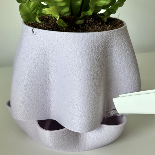 Self watering planter Asteri